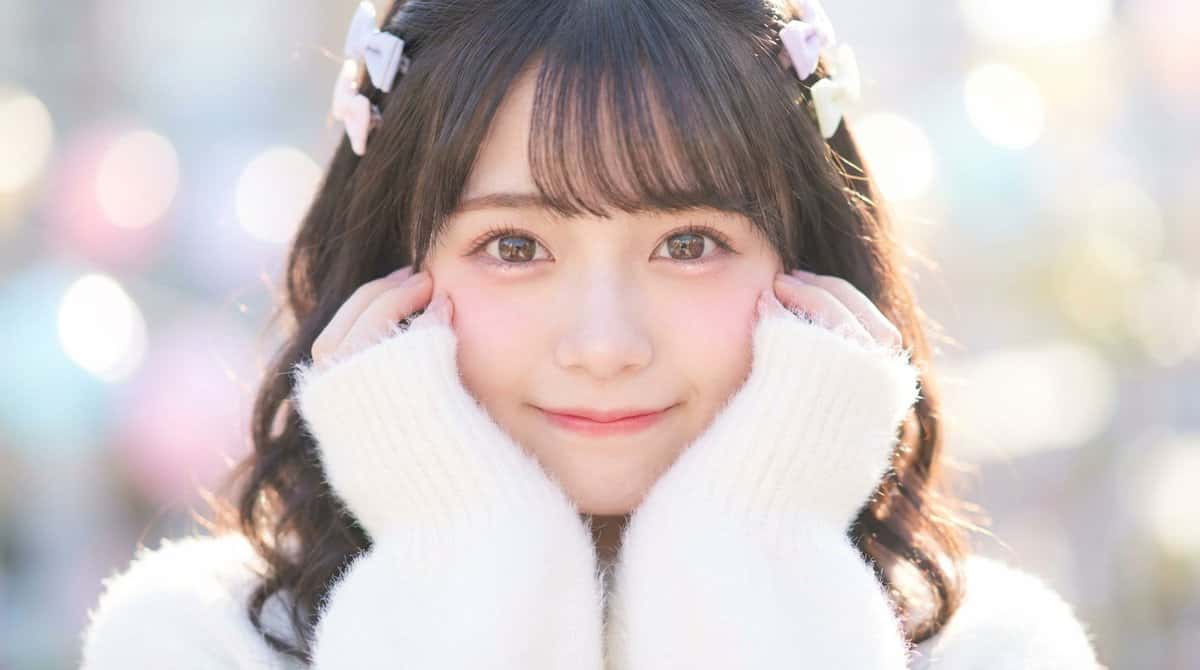 Gemini AI photo prompts preview — Cute Idol Close-Up Portrait