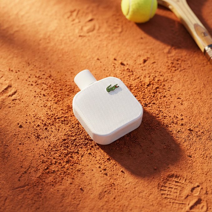 Gemini AI photo prompts — A High-End Product Photo Gemini AI photo prompts preview — A High-End Product Photo